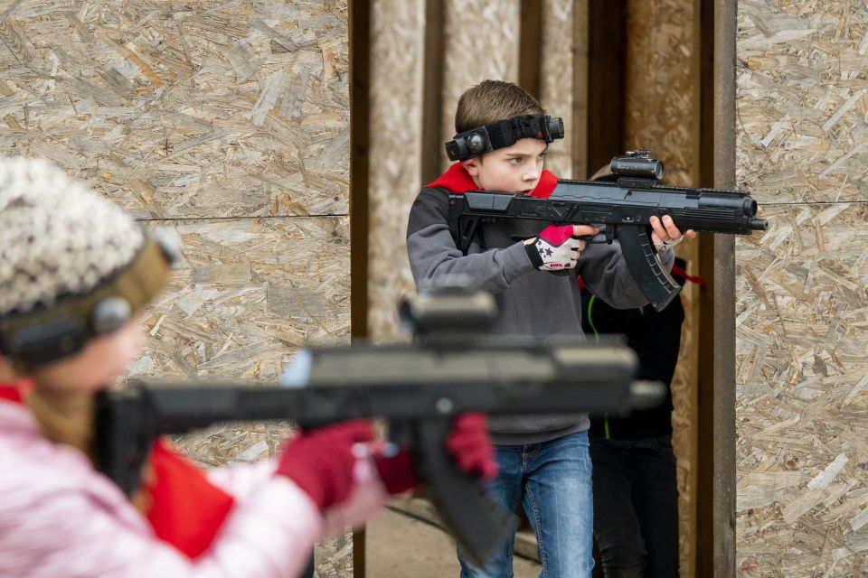 Lāzertags bērniem: neaizmirstama dzimšanas dienas ballīte