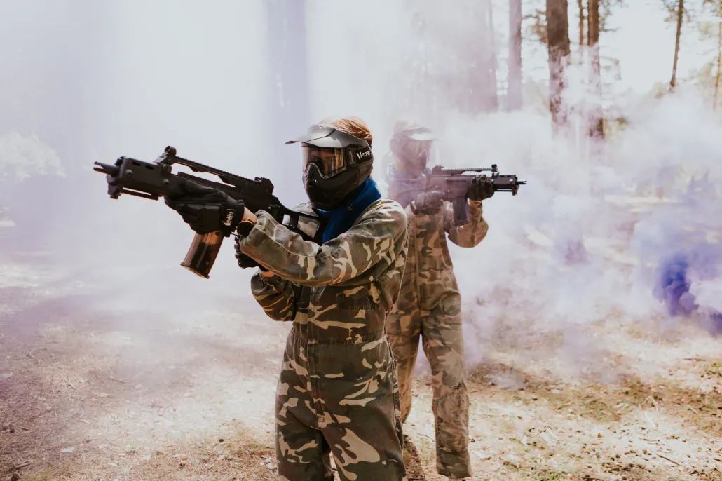 airsoft spēlētāji