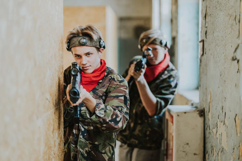 Lasertags: viss, kas Tev jāzina, lai sāktu spēlēt!