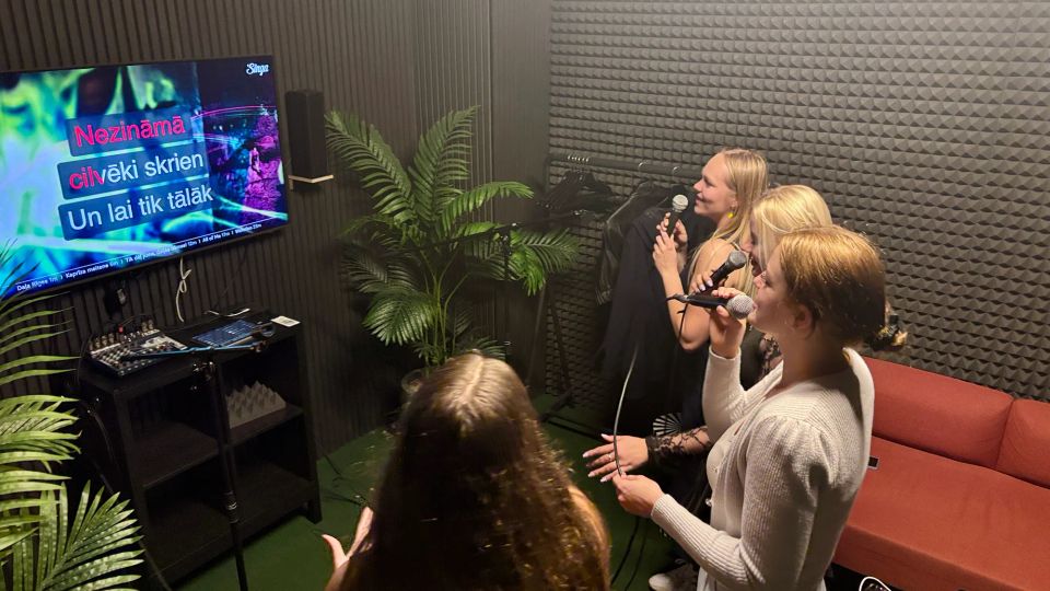 private karaoke room
