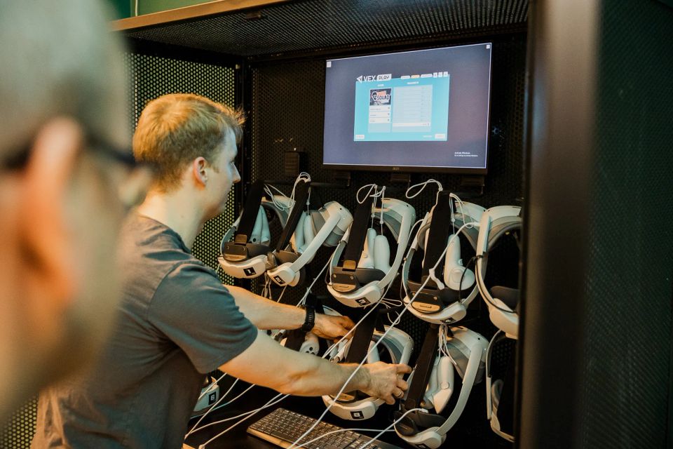 virtual reality headset
