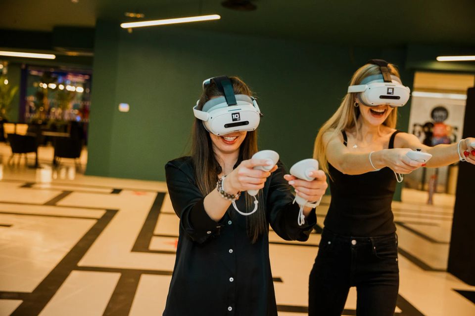 friends playing free roam virtual reality
